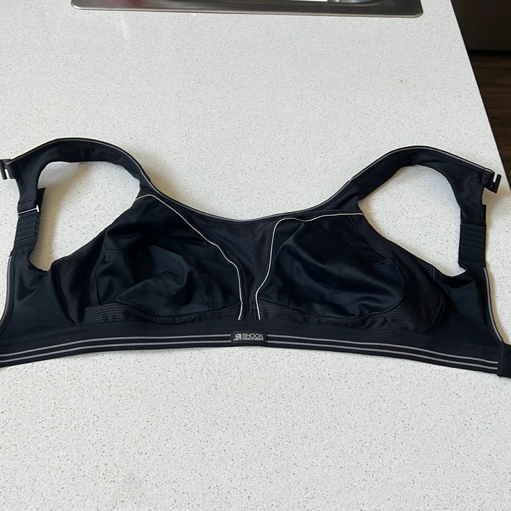 Shock absorber sports bra size 32I